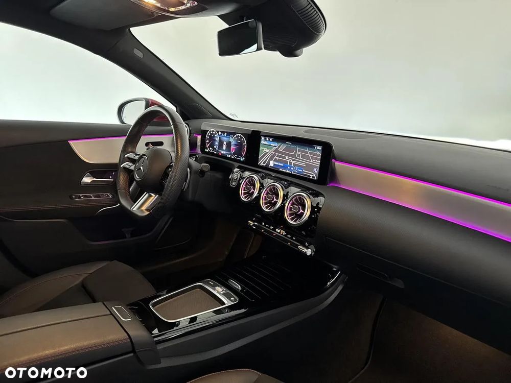 Mercedes-Benz Klasa A 200 AMG Line 7G-DCT - 25