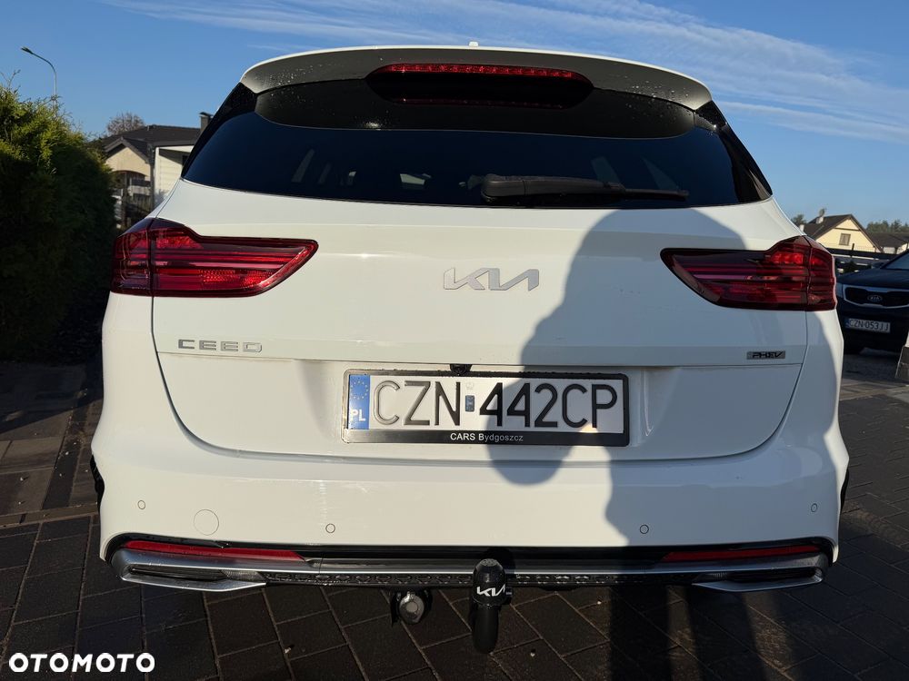 Kia Ceed - 10