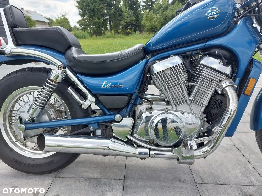 Suzuki Intruder - 7