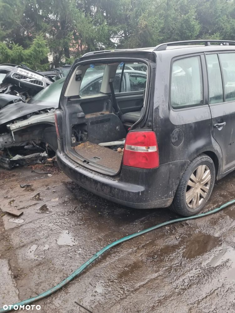 VW touran 1.9 tdi BKC/AVQ skrzynia 5b GQQ lakier LC9Z na części - 8