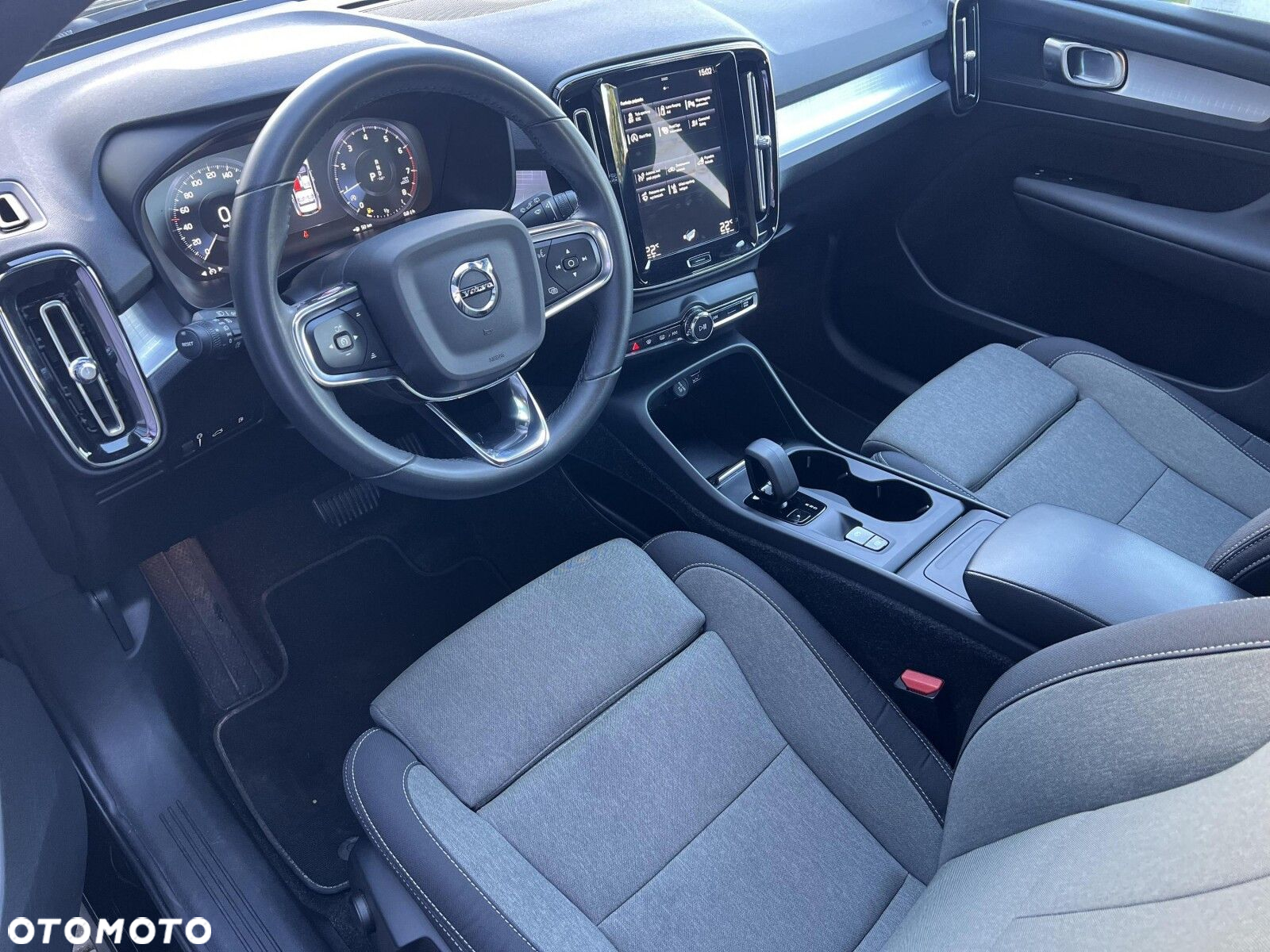Volvo XC 40 - 22