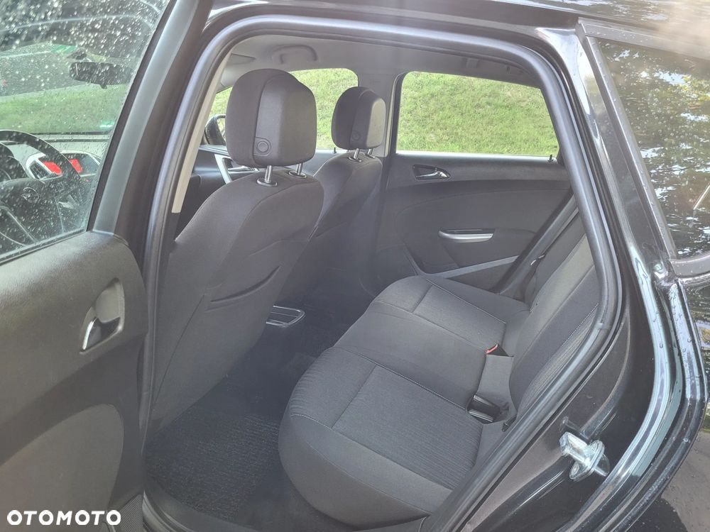 Opel Astra 1.6 Innovation - 9