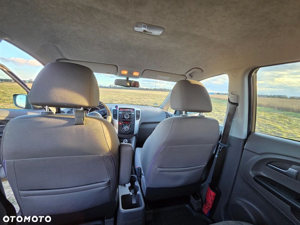 Kia Venga - 12
