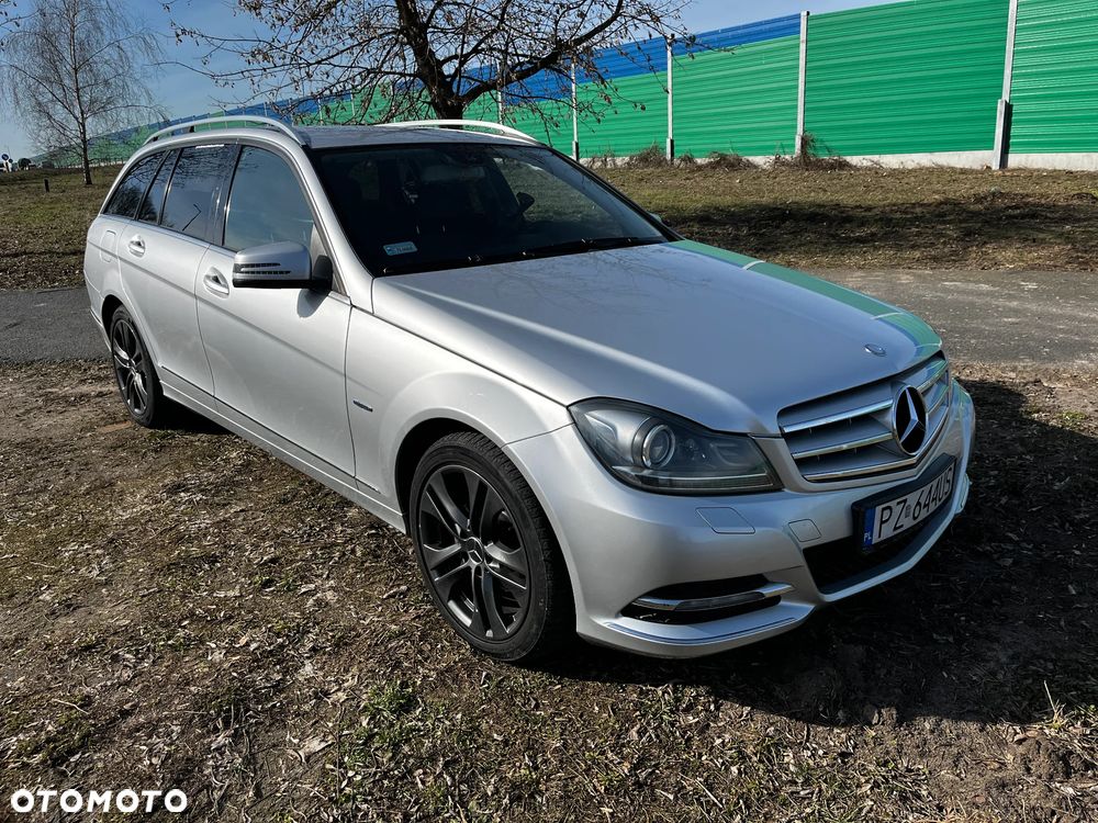 Mercedes-Benz Klasa C 180 CGI BlueEff Avantgarde - 1