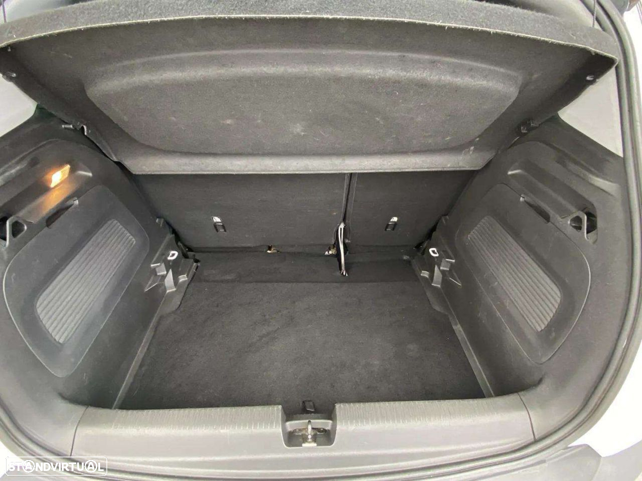 Opel Crossland X - 15