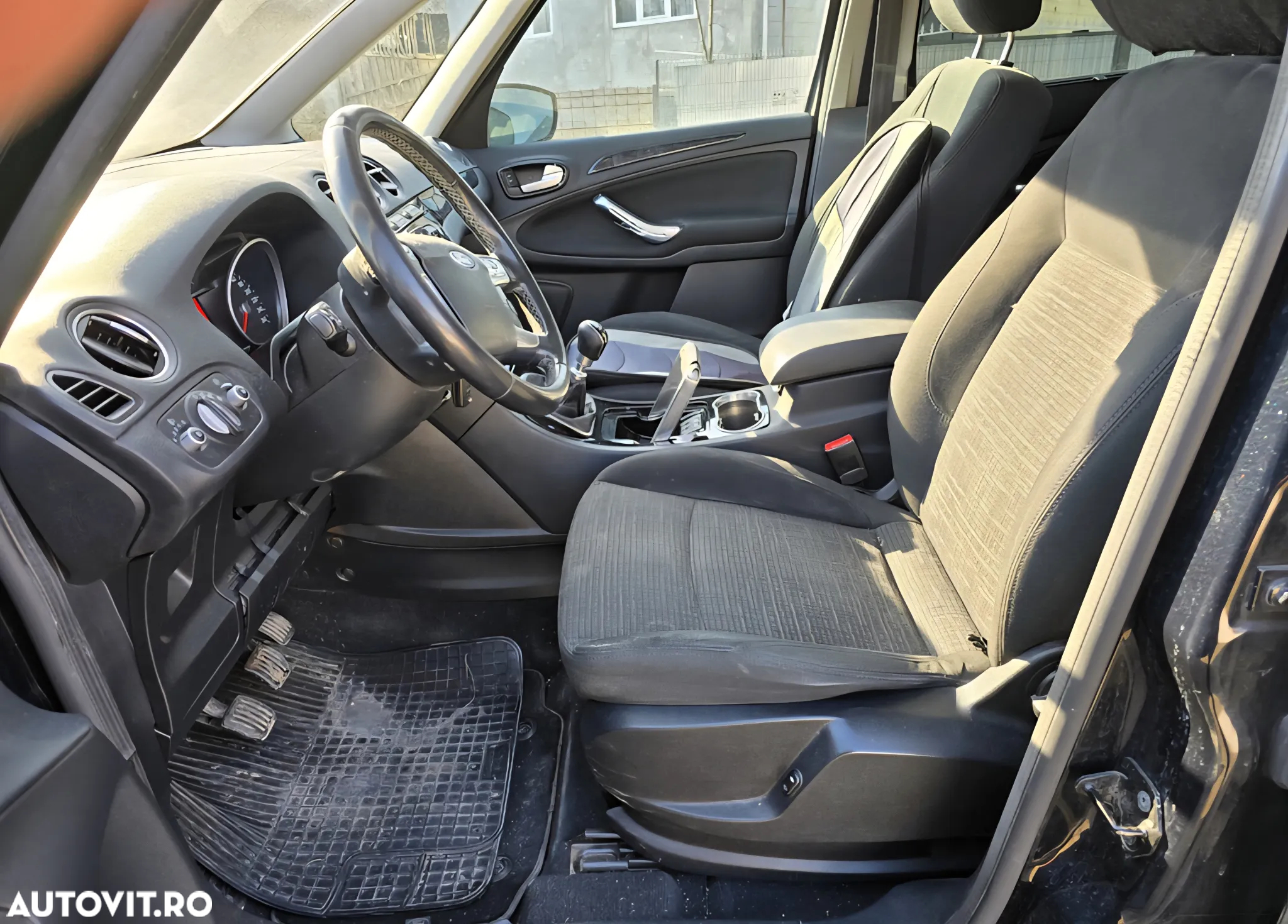 Ford Galaxy 2.0 TDCi DPF Ghia - 11
