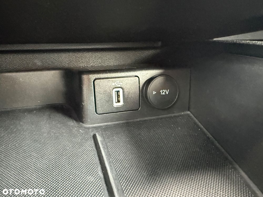 Ford Focus 1.5 EcoBlue Start-Stopp-System ST-LINE - 25