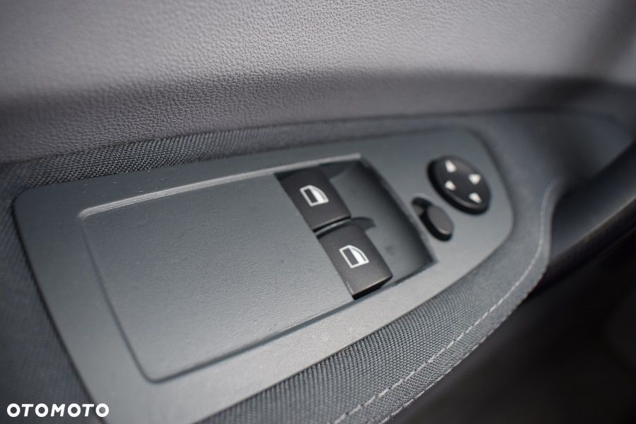 BMW Seria 1 116i - 18