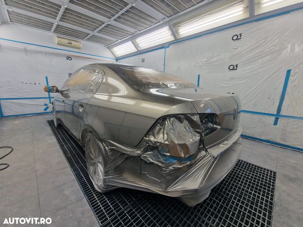 Volkswagen Passat 2.0 TDI BlueMotion Tehnology 4Motion Comfortline - 29