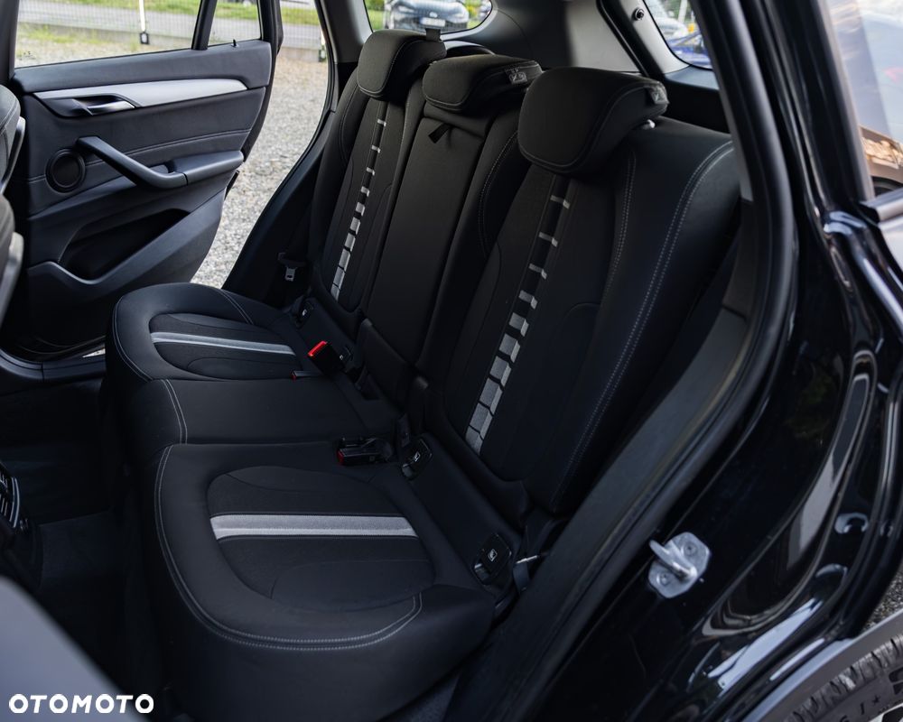 BMW X1 sDrive18d Advantage - 33