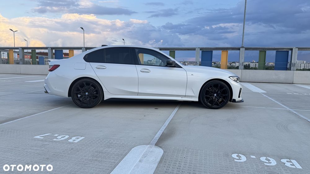 BMW Seria 3 318i - 4