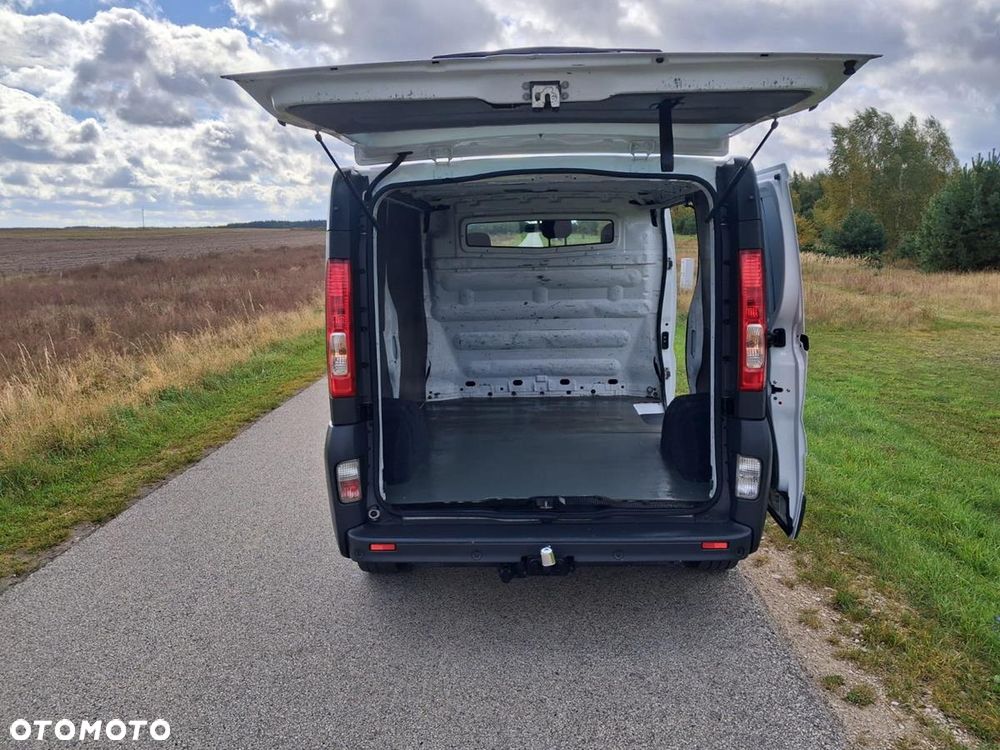 Opel Vivaro - 24