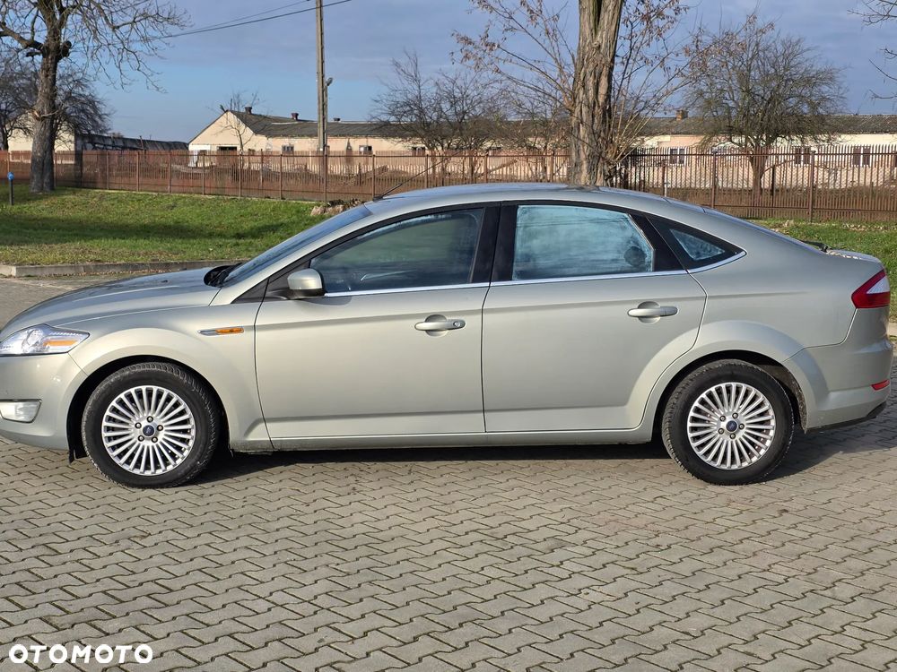 Ford Mondeo 2.3 Ghia - 7