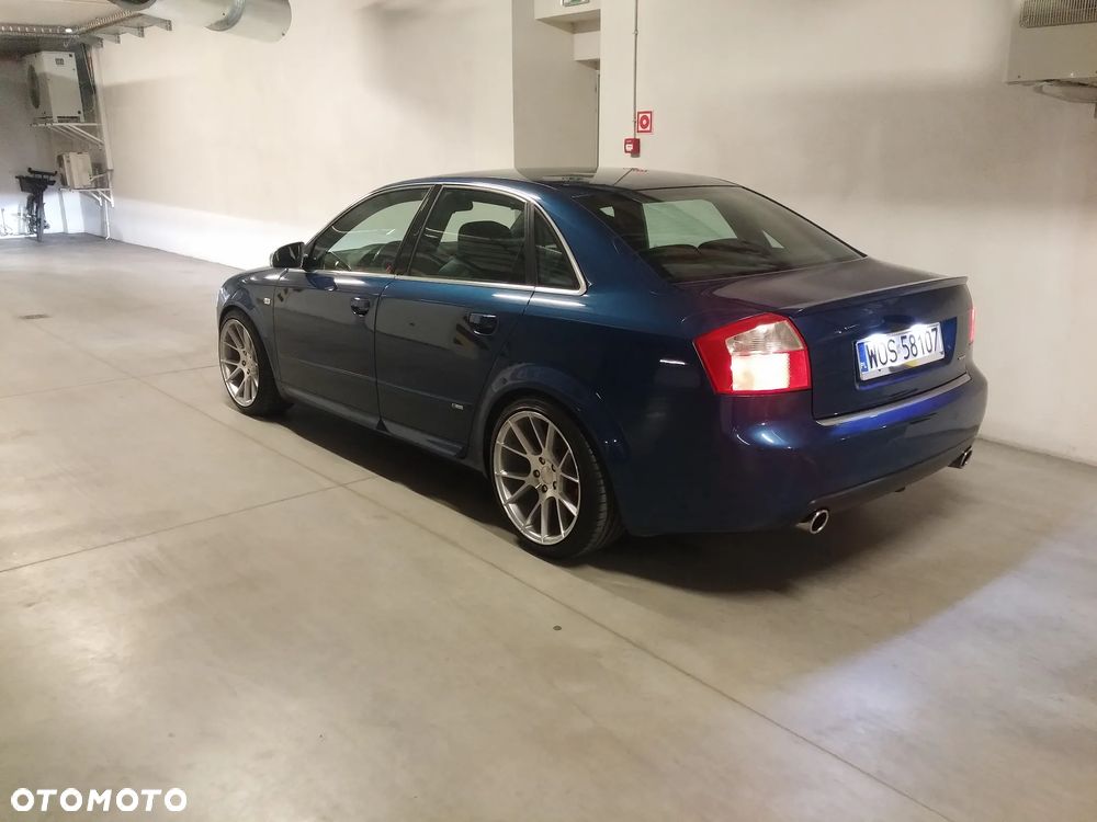 Audi A4 Limousine - 19
