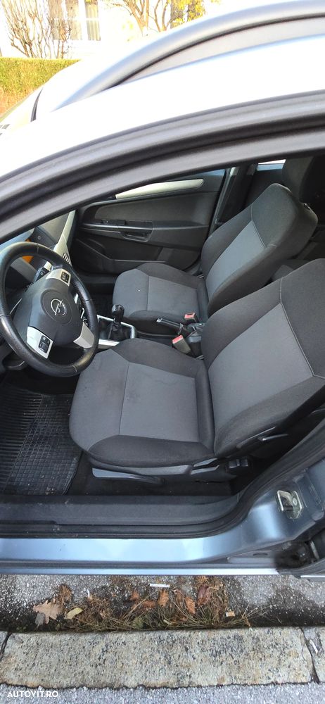 Opel Astra 1.6 Caravan - 5