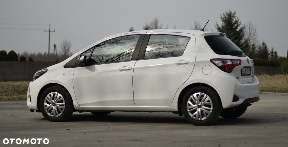 Toyota Yaris Hybrid 100 Premium EU6 - 12