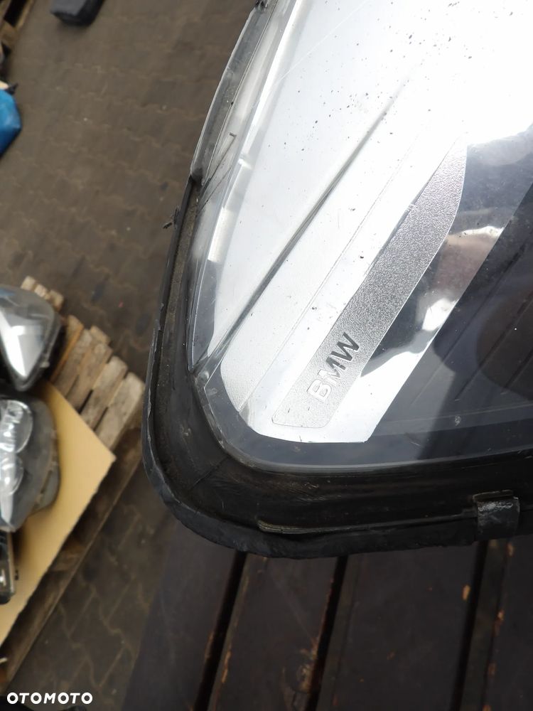 BMW - F45 - PRAWA LAMPA PRZEDNIA - H7 - PĘKNIĘTA - PRZYPALONA - EUROPA - 4