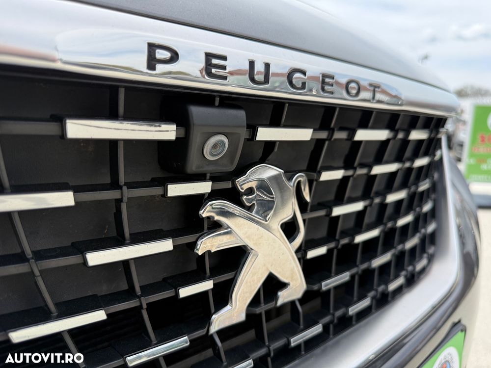 Peugeot 3008 PureTech 130 Stop & Start GPF Allure - 23