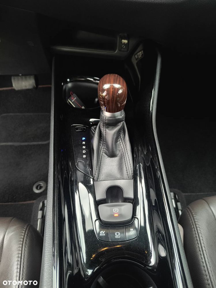 Toyota C-HR 1.8 Hybrid Prestige - 11
