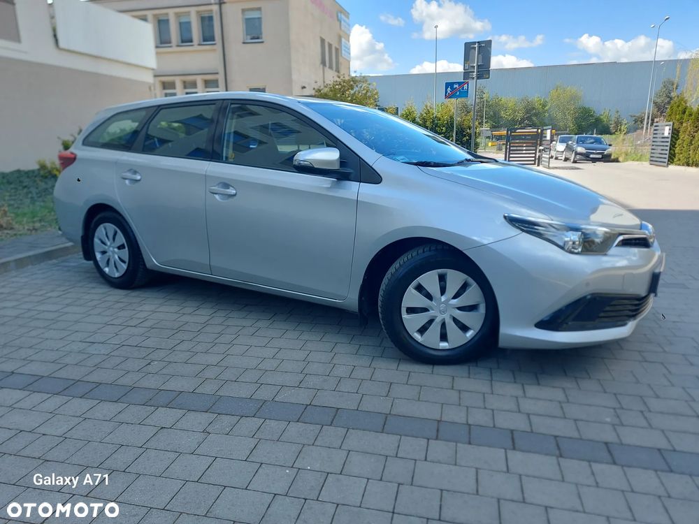 Toyota Auris 1.4 D-4D Active - 11