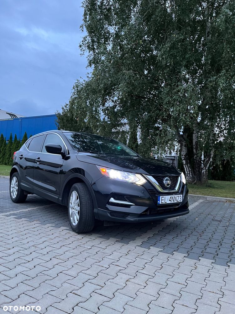 Nissan Rogue - 1