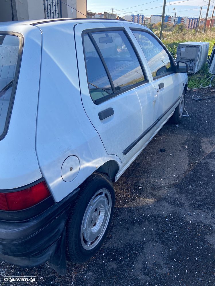 Renault Clio 1.1 RL - 3
