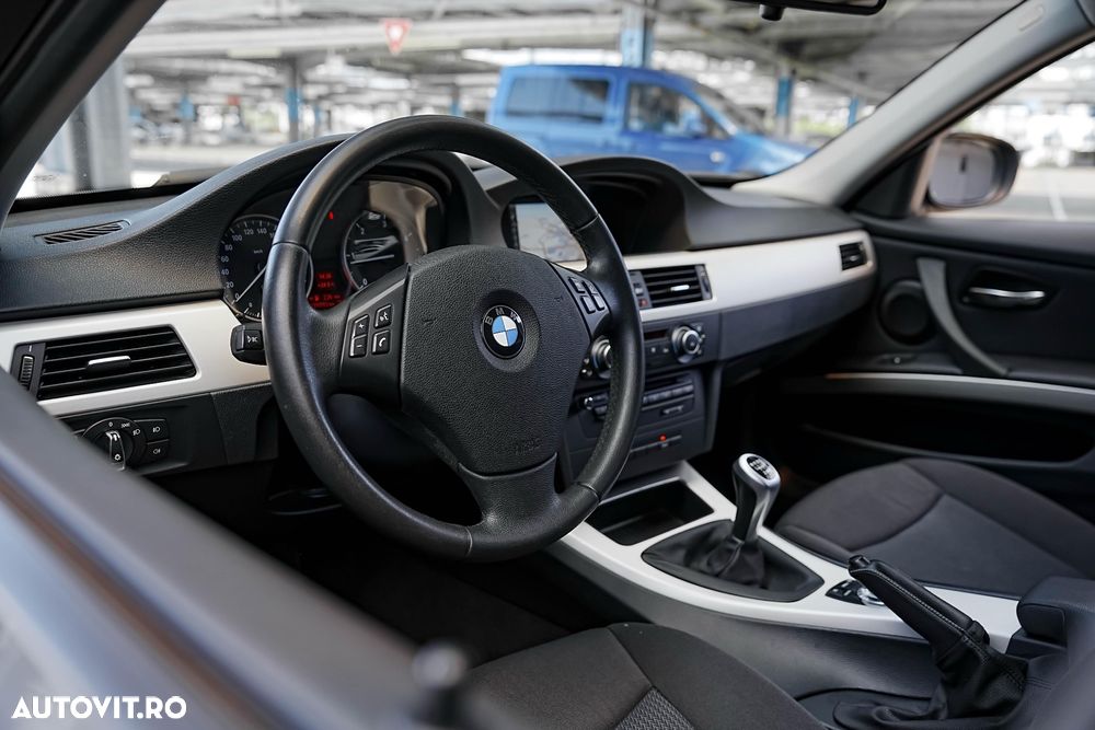 BMW Seria 3 320d - 11