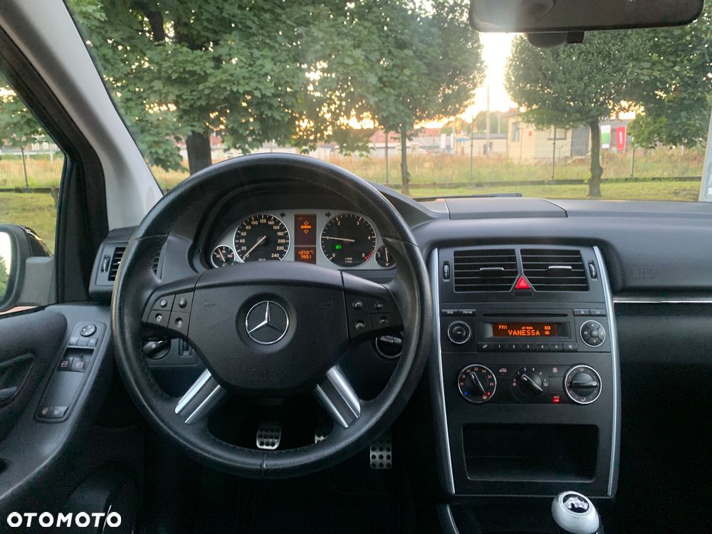 Mercedes-Benz Klasa B 180 CDI - 17