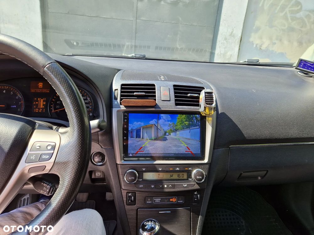 Toyota Avensis 1.8 Premium - 9
