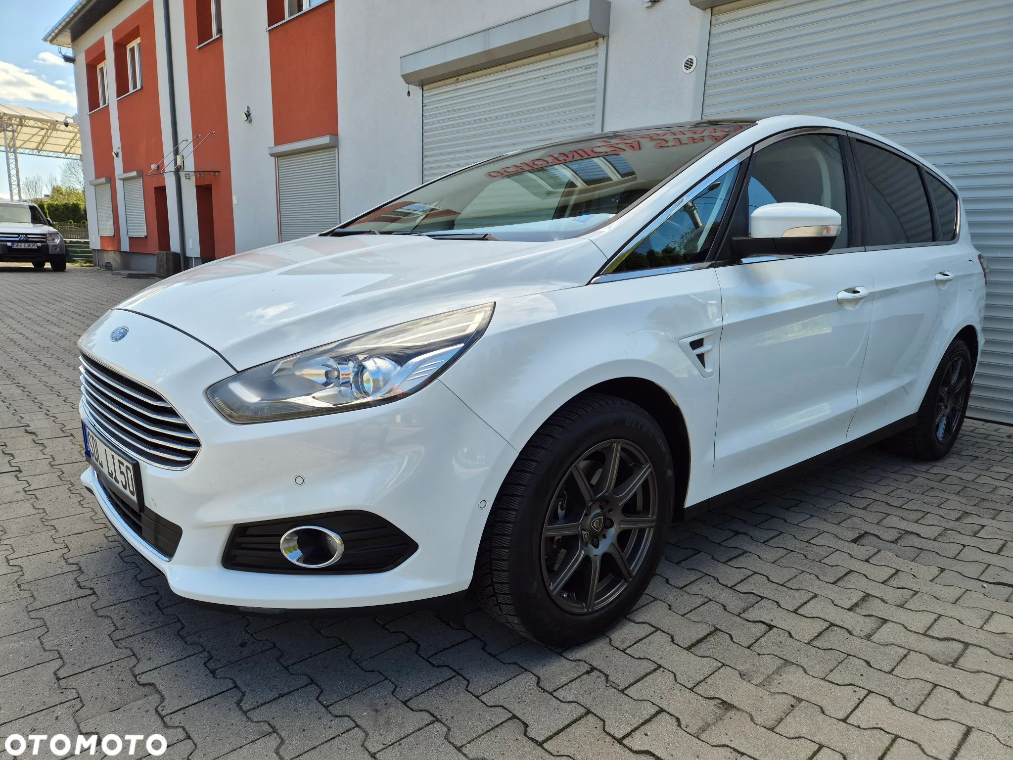 Ford S-Max 2.0 TDCi Titanium PowerShift - 1