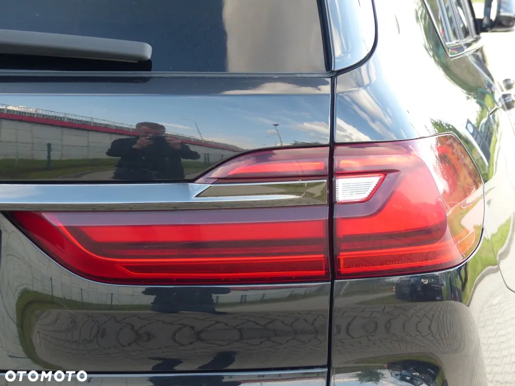 BMW X7 M50i sport - 13