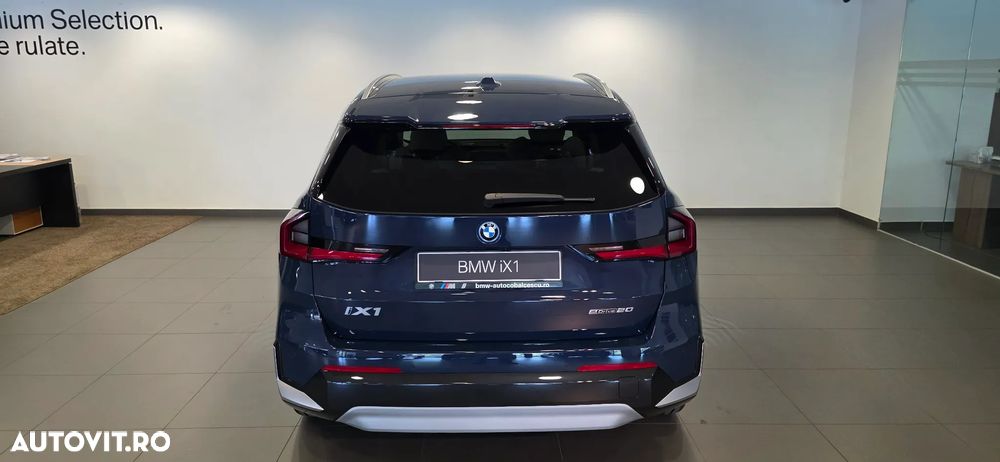 BMW iX1 - 5