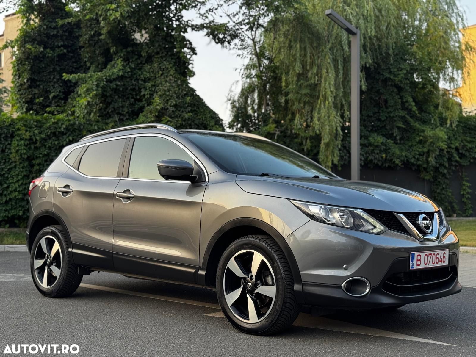 Nissan Qashqai - 1