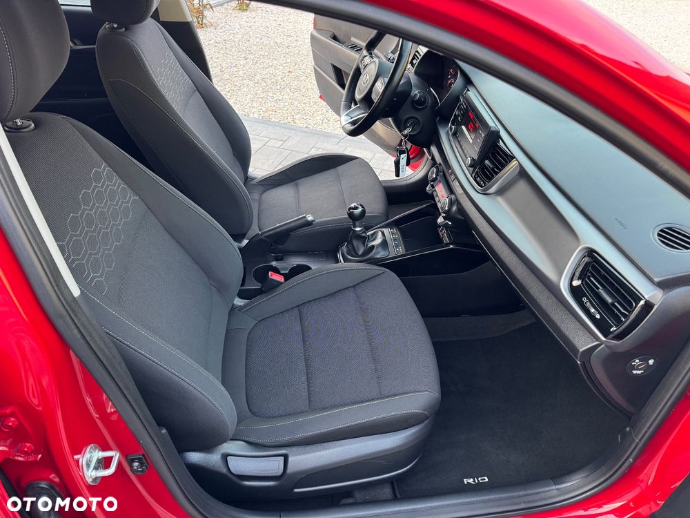 Kia Rio 1.2 Dream Team Edition - 30