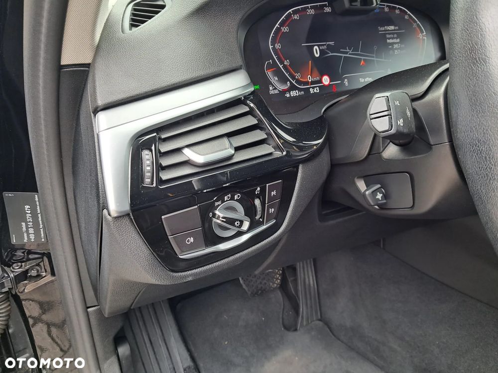 BMW Seria 5 520d Luxury Line sport - 10