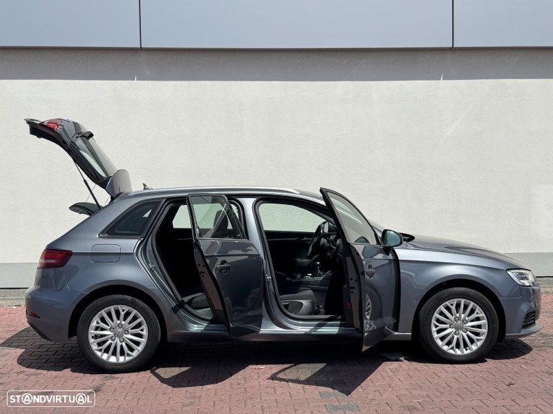 Audi A3 Sportback 2.0 TDI Design - 30
