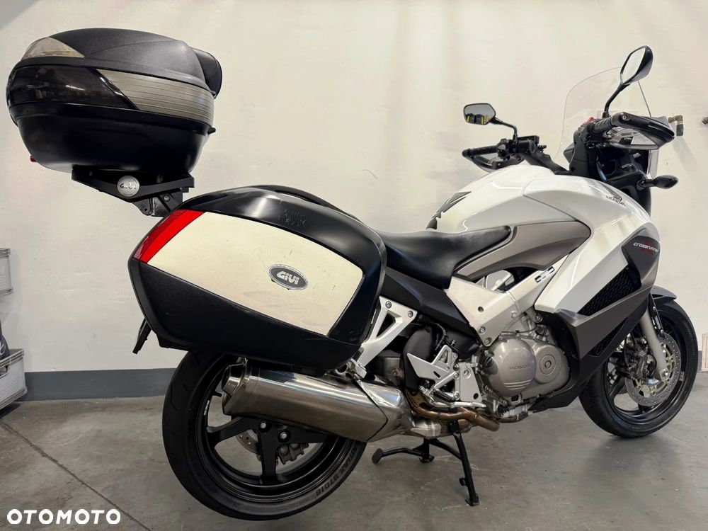 Honda VFR - 3