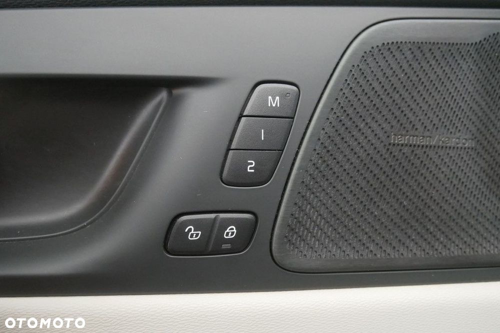 Volvo XC 60 - 33