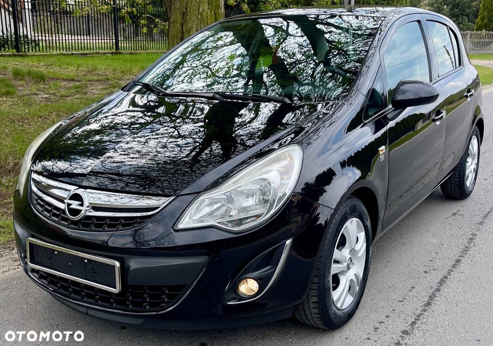 Opel Corsa 1.2 16V Cosmo - 2