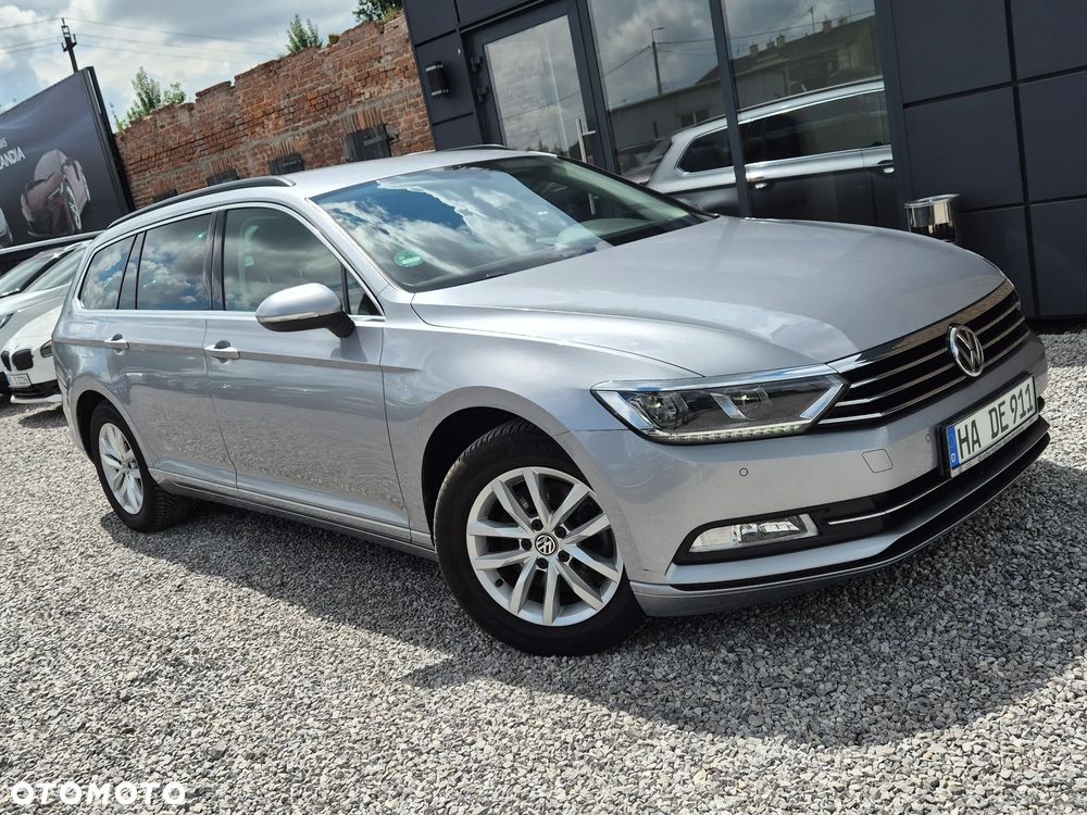 Volkswagen Passat - 15
