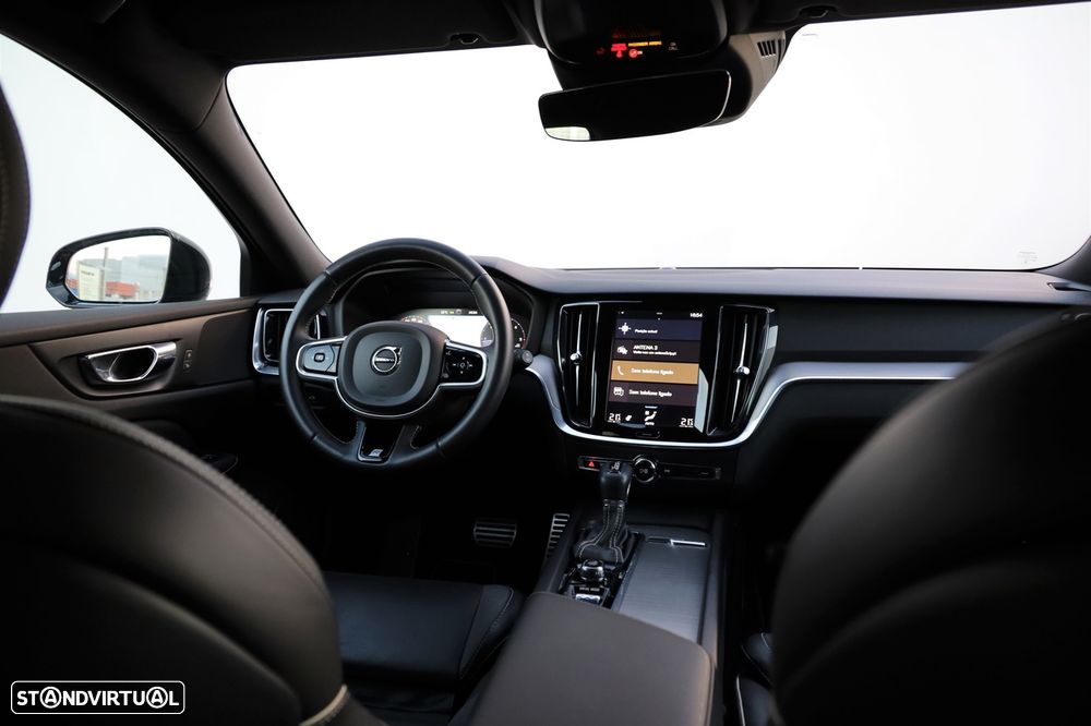 Volvo V60 2.0 D4 R-Design Geartronic - 17