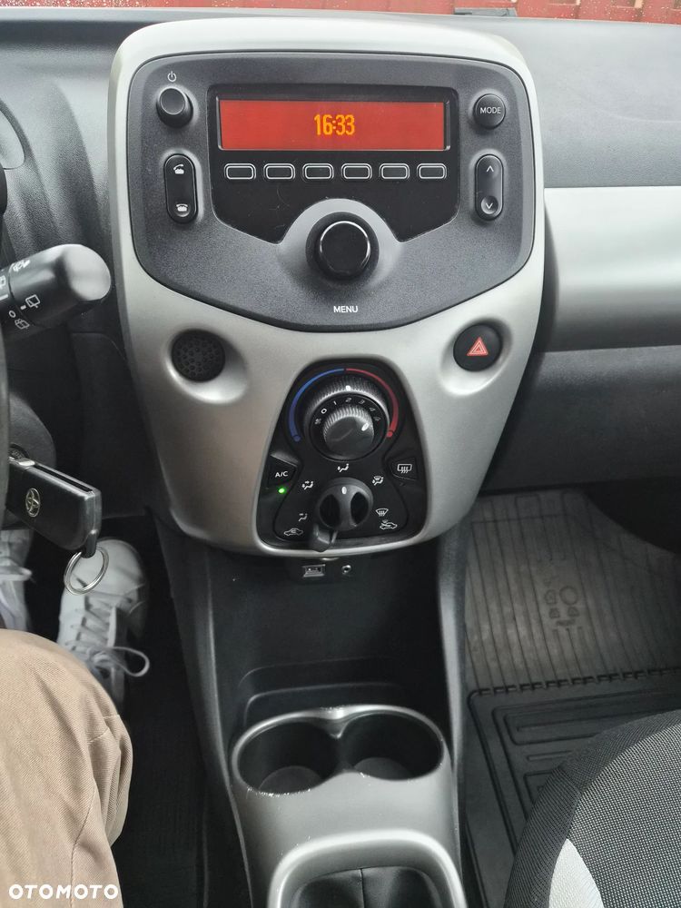 Toyota Aygo x-play - 2