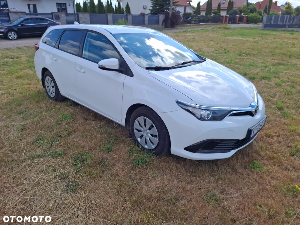 Toyota Auris 1.4 D-4D Comfort - 4
