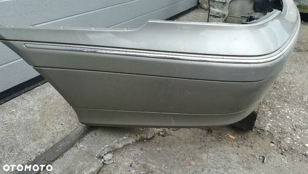 ZDERZAK TYŁ MERCEDES C KLASA W203 SEDAN - 2