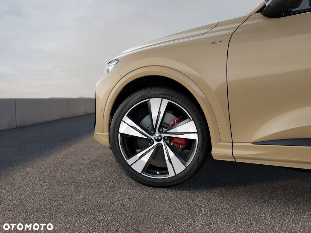 Audi Q5 Sportback - 6