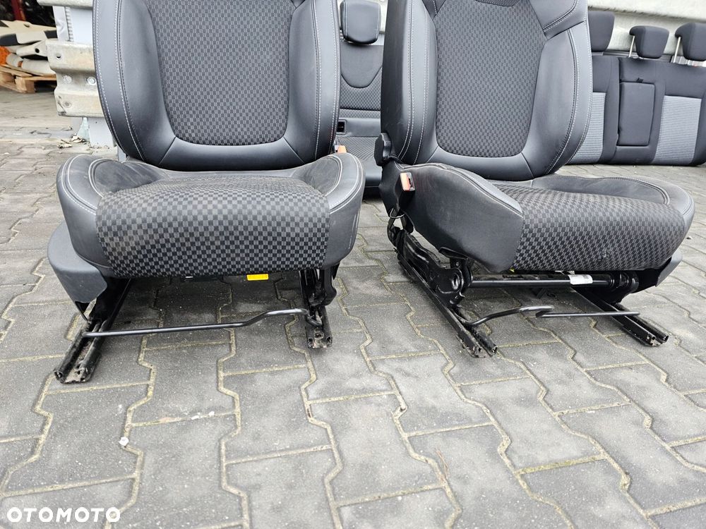 renault clio iv hb 5d fotele kanapa komplet eu - 11