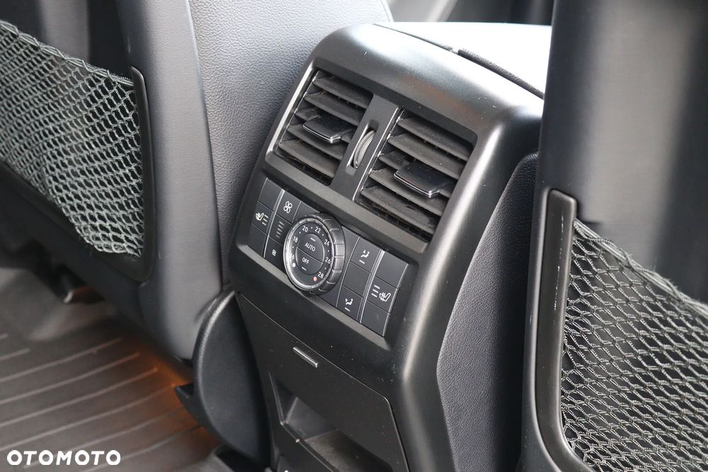 Mercedes-Benz ML - 11