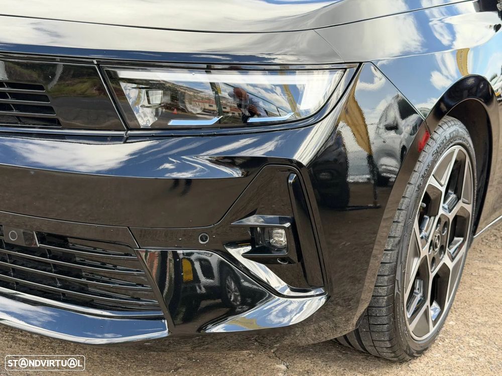 Opel Astra 1.2 T GS Line - 24