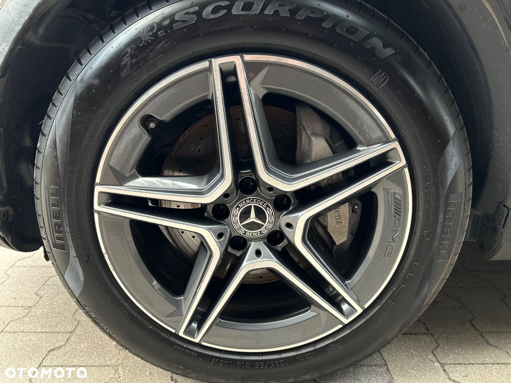 Mercedes-Benz GLC - 40