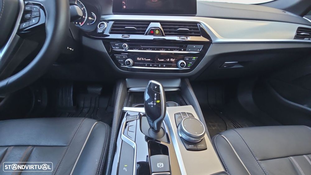 BMW 520 d Line Luxury Auto - 13